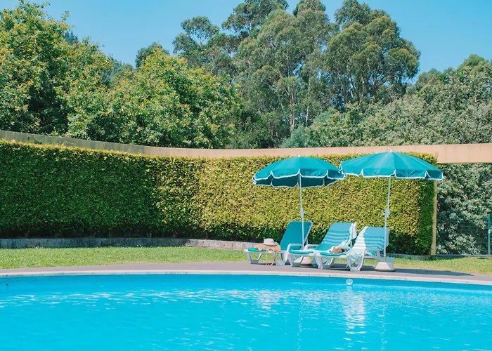 Just Like - Casa Dos Pinheiros * Каминья